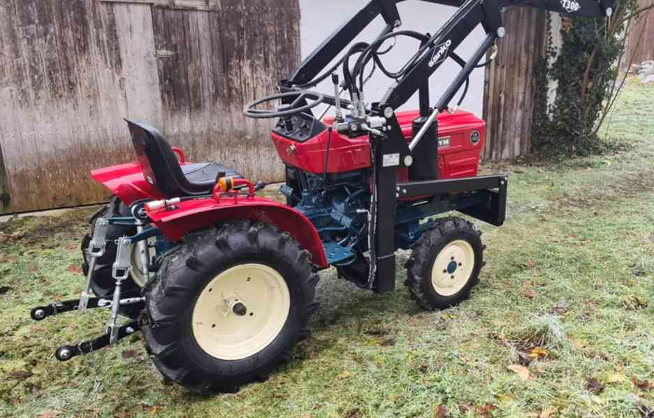 Traktor Yanmar YM 1401 - foto 6