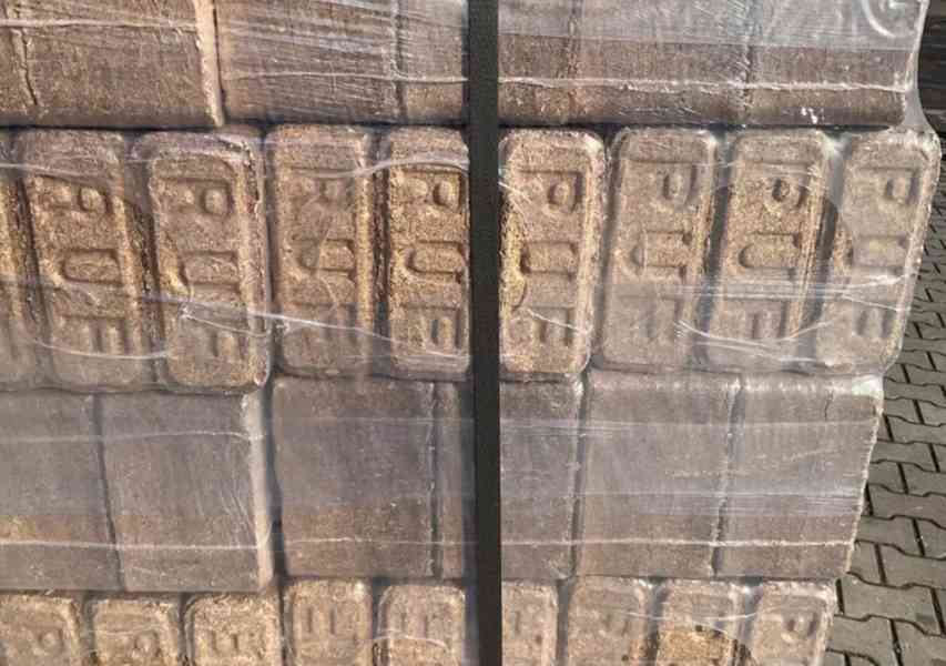 Dřevěné brikety RUF - paleta 960 kg  - foto 2