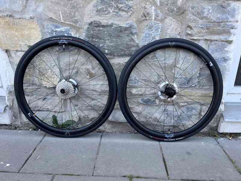 Silniční karbonová kola Veloman Paladium 33 mm/Shimano - foto 2