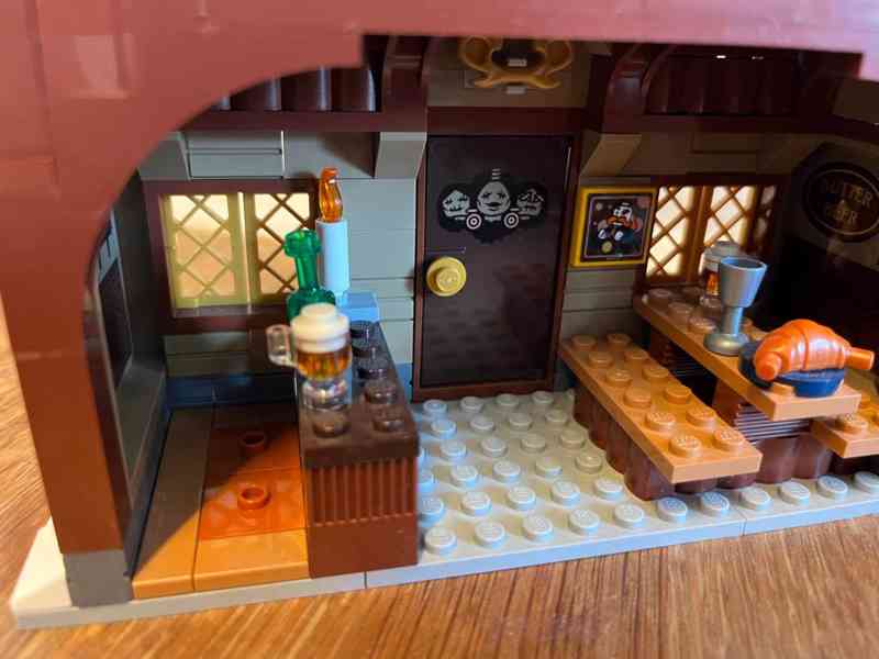 Lego - Harry Potter Hogsmeade Village Visit [bez krabice] - foto 3