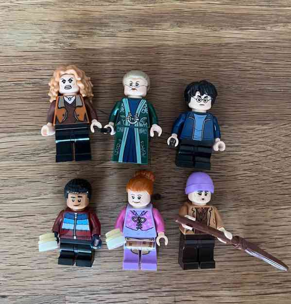 Lego - Harry Potter Hogsmeade Village Visit [bez krabice] - foto 2