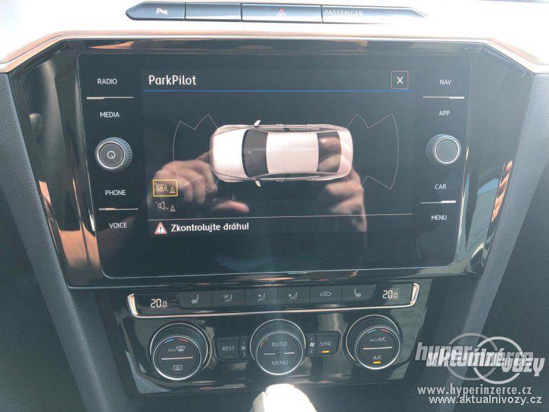 Volkswagen Passat 2.0, nafta, automat, r.v. 2017, navigace - foto 6