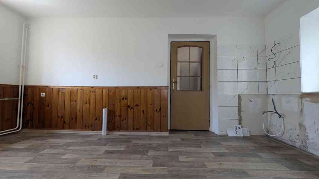 Prodej domu 4+1, Vysoká u Mělníka s pozemkem 617 m² - foto 9