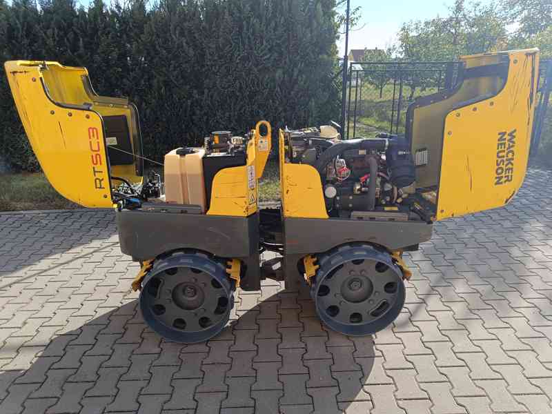 Vibrační válec Wacker Neuson RTKx-SC 3 - motor KUBOTA  - foto 6