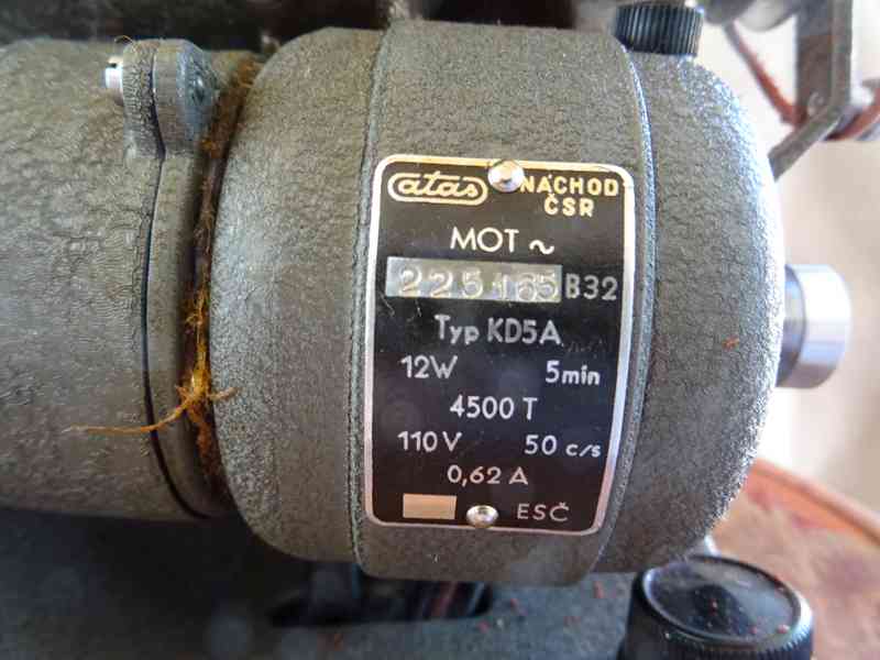 Retro Kinoprojektor OP 8 funkční  - foto 3