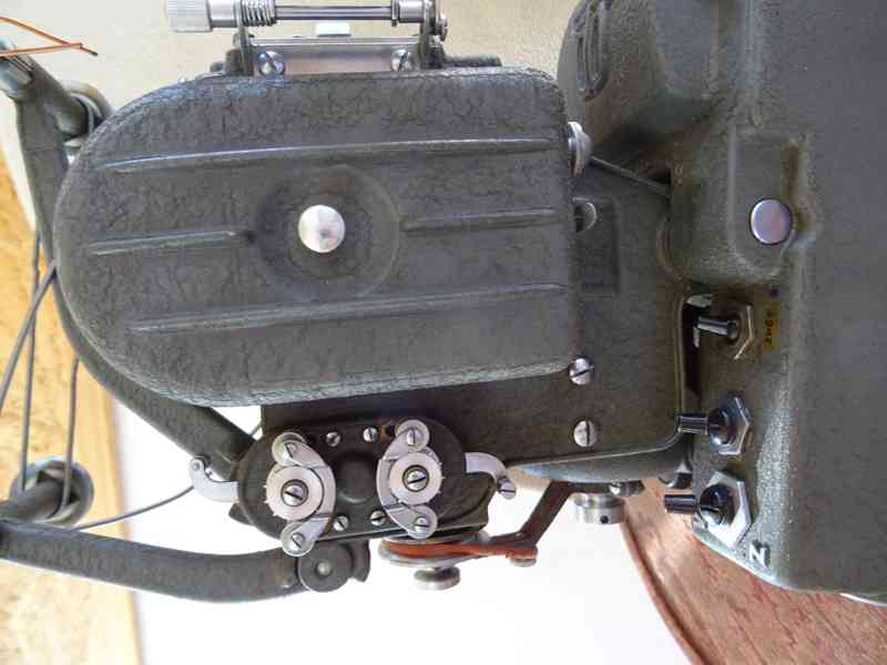 Retro Kinoprojektor OP 8 funkční  - foto 2