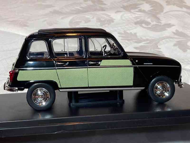 RENAULT 4 PARISIENNE Hachette 1:24 - foto 3