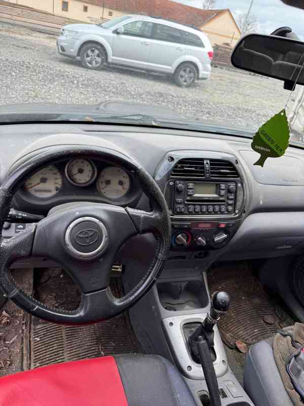 Toyota RAV 4 - foto 18