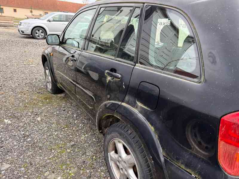 Toyota RAV 4 - foto 14