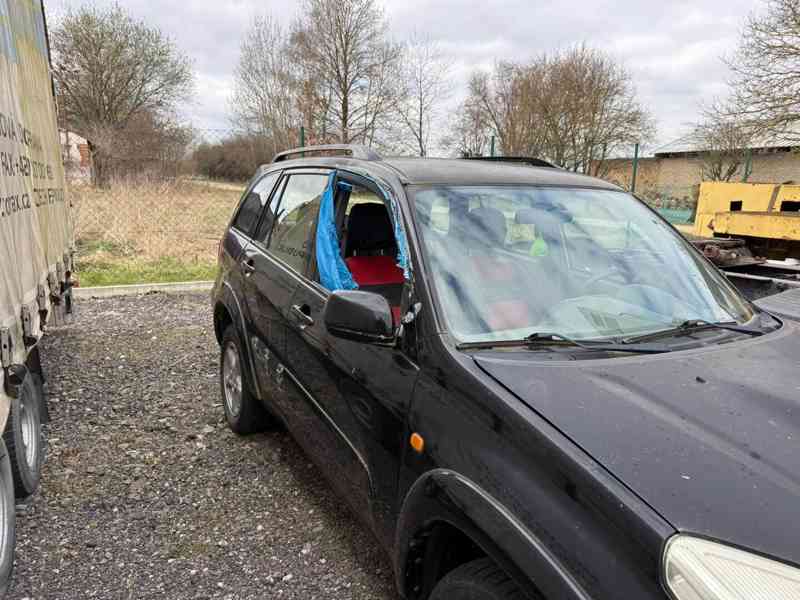 Toyota RAV 4 - foto 7