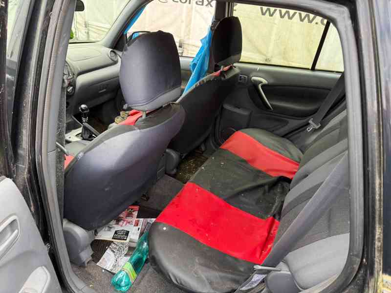 Toyota RAV 4 - foto 17