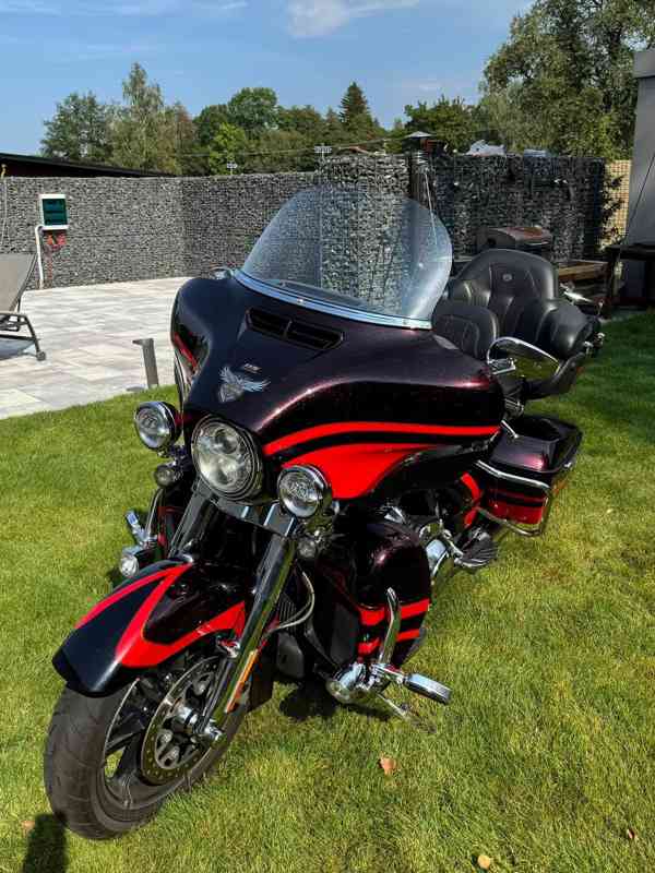 Harley-Davidson Electra Glide Ultra Classic CVO Limited - foto 17