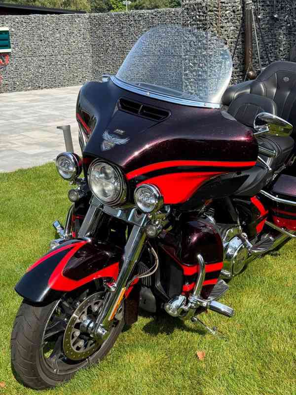 Harley-Davidson Electra Glide Ultra Classic CVO Limited - foto 14