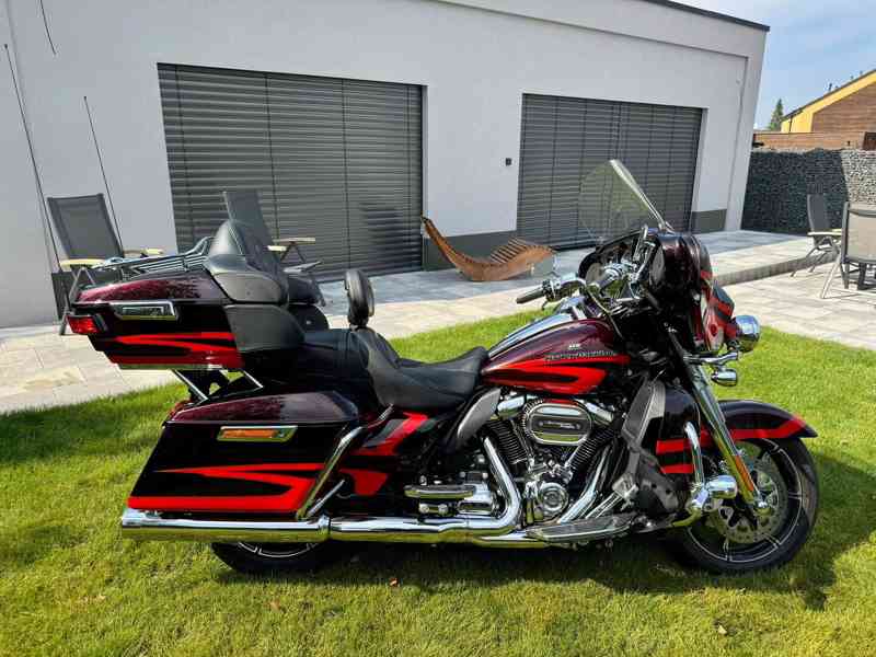 Harley-Davidson Electra Glide Ultra Classic CVO Limited - foto 20