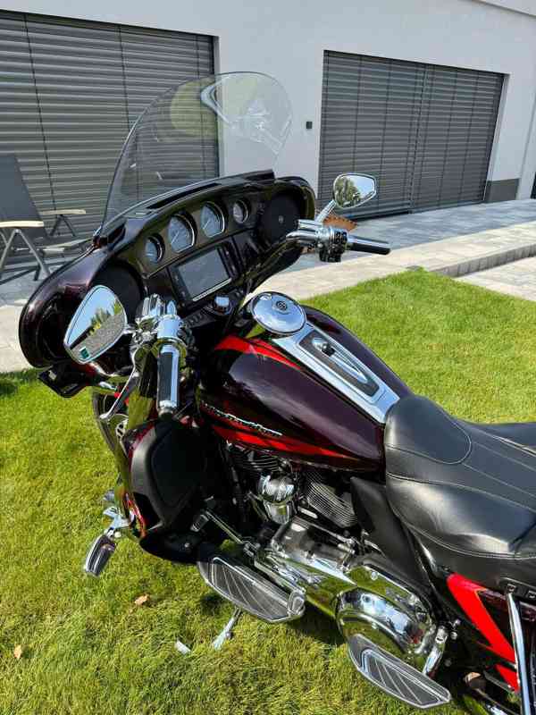 Harley-Davidson Electra Glide Ultra Classic CVO Limited - foto 2