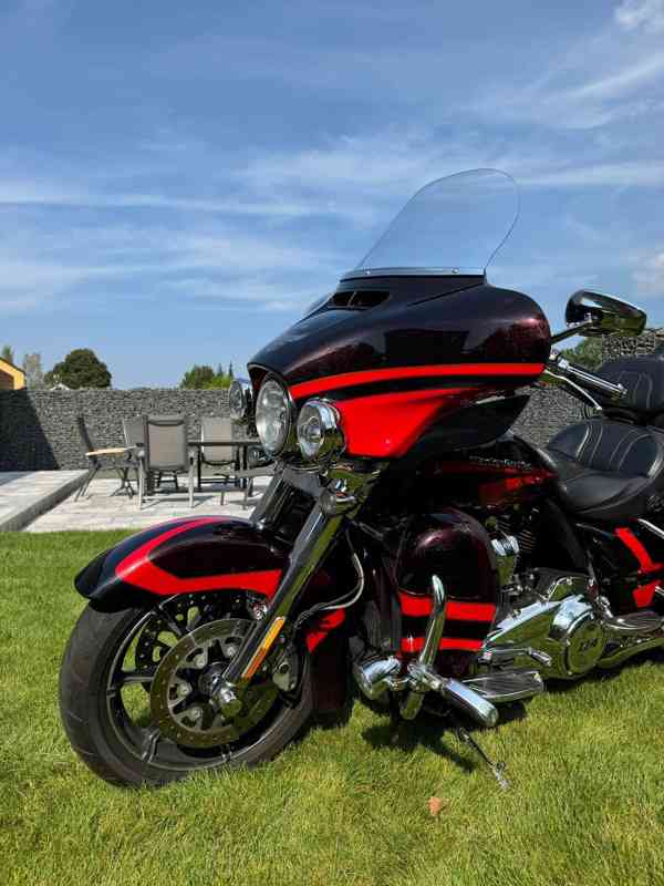 Harley-Davidson Electra Glide Ultra Classic CVO Limited - foto 4