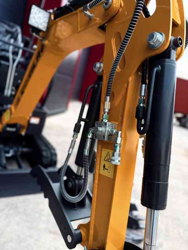 Pásový minibagr GORILA G12 PRO2 !!PŘEDVÁNOČNÍ SLEVA 80 000,- - foto 13