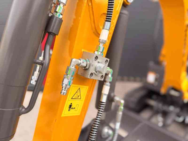 Pásový minibagr GORILA G12 PRO2 !!PŘEDVÁNOČNÍ SLEVA 80 000,- - foto 10