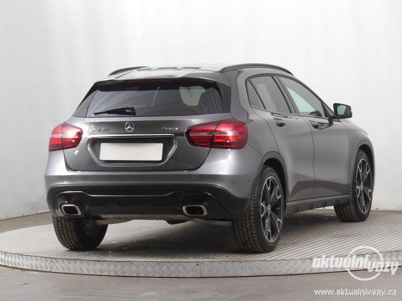 Mercedes GLA GLA 220 4MATIC 135kW 2.0, benzín,  2018 - foto 9