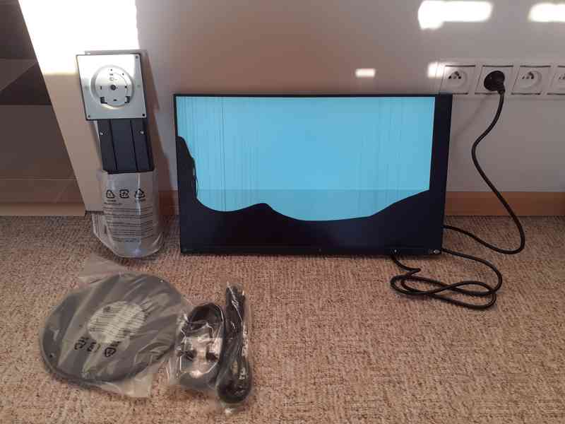 Prasklý displej - LCD Eizo EV2450-BK 23,8" 16:9 - foto 2