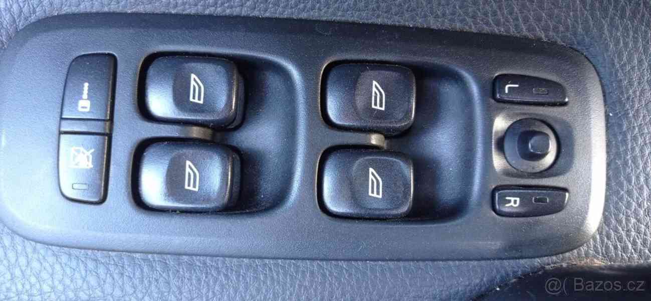 Volvo V70 2,4   D - foto 7