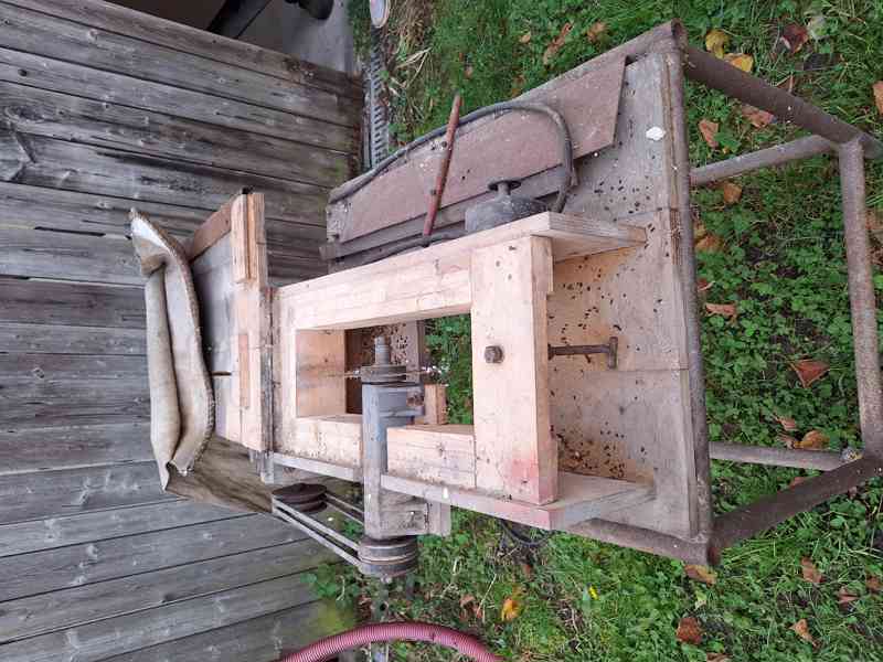 Stolni pila domácí výroba  - foto 2