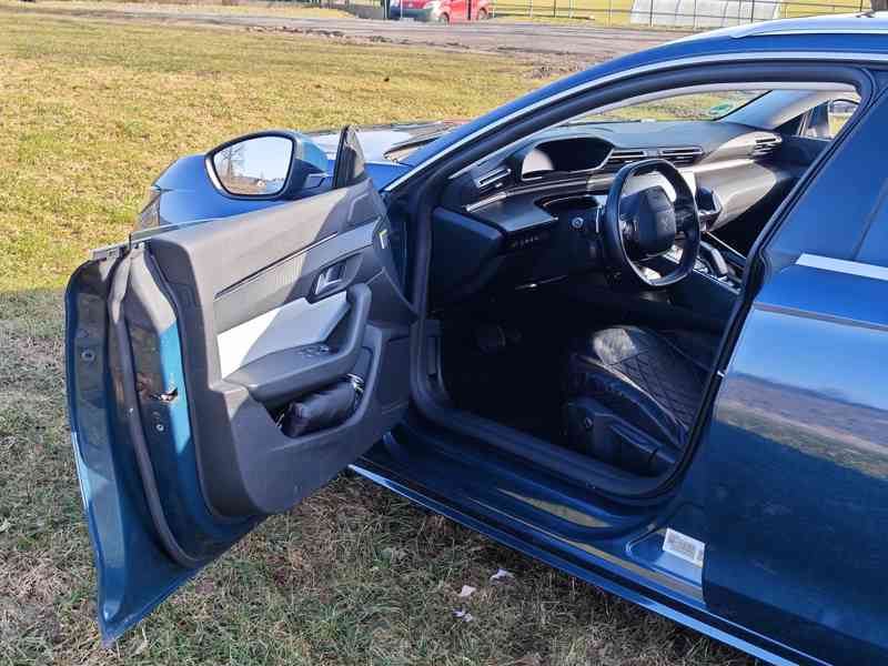 Peugeot 508 Hybrid SW 225 NOVÁ BATERIE 165kw 120tis - foto 10