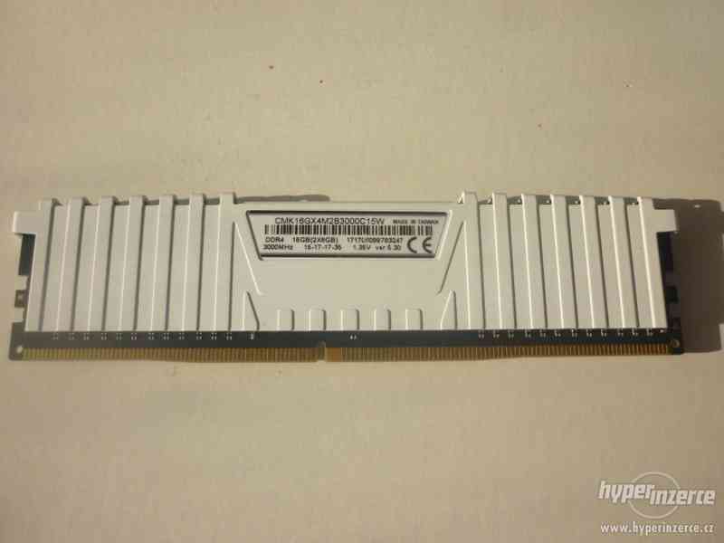 Paměť 8 GB Corsair VENGEANCE LPX White DDR4/3000MHz - foto 1