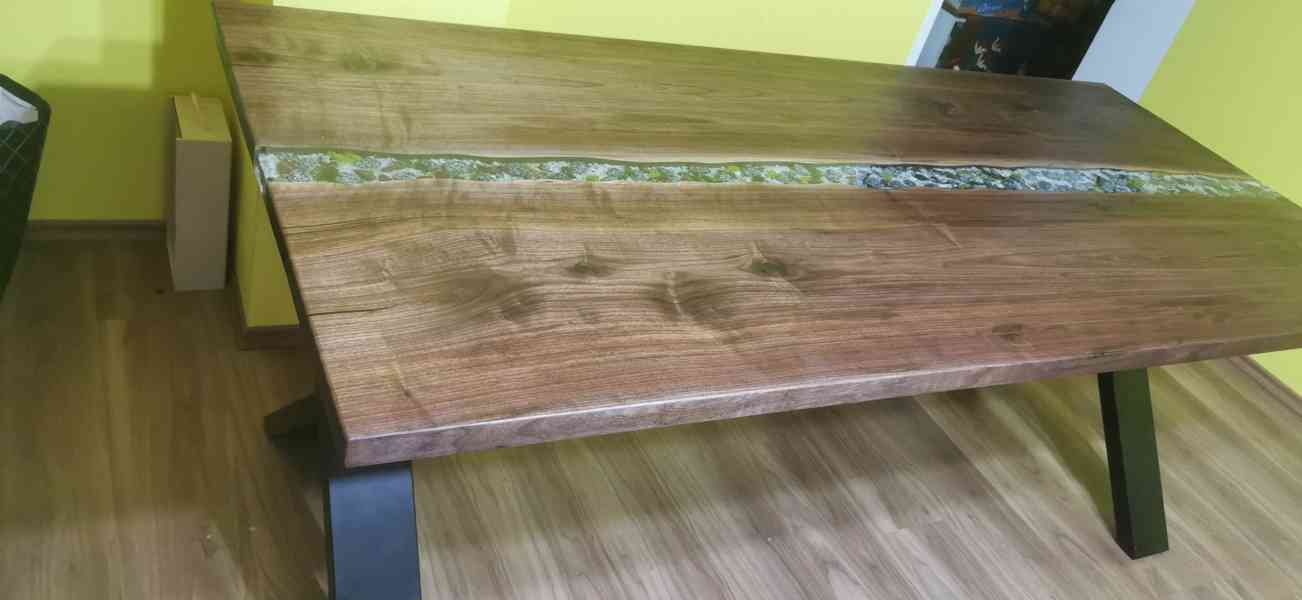 Stůl Americký ořech /pryskyřice  - foto 4