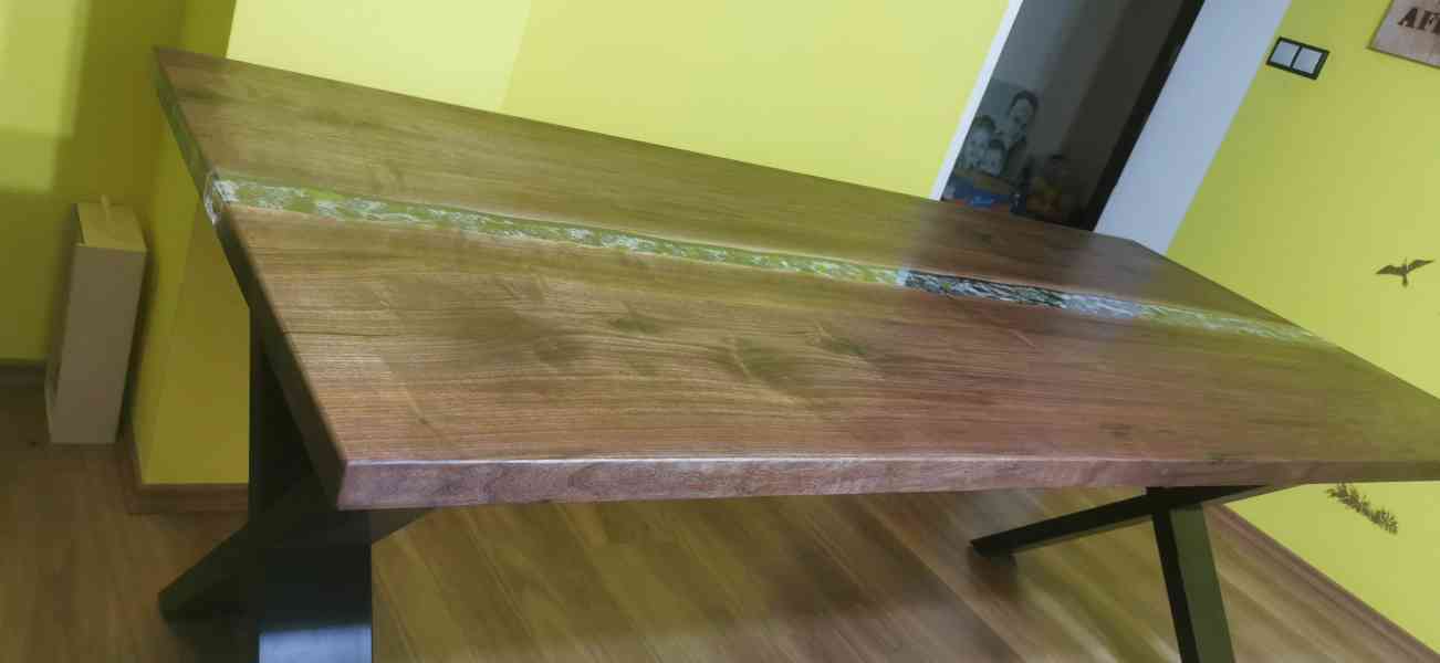 Stůl Americký ořech /pryskyřice  - foto 3