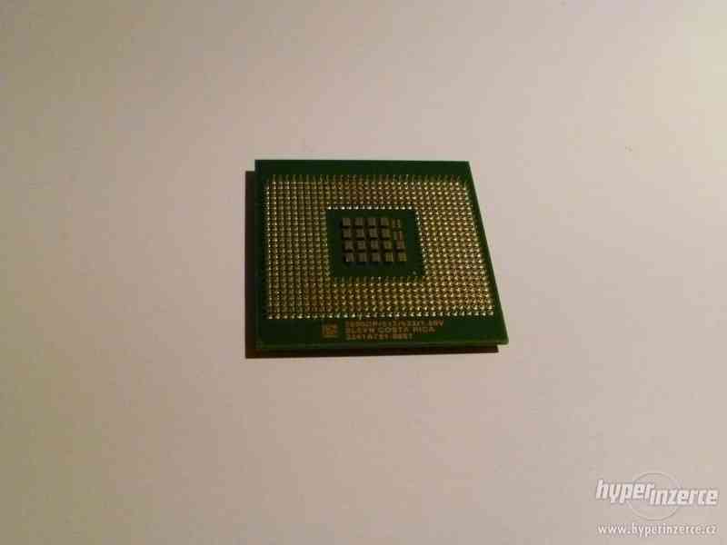 CPU Intel Xeon 2,8GHz FSB533/512kB L2 socket604 FCPGA - foto 4