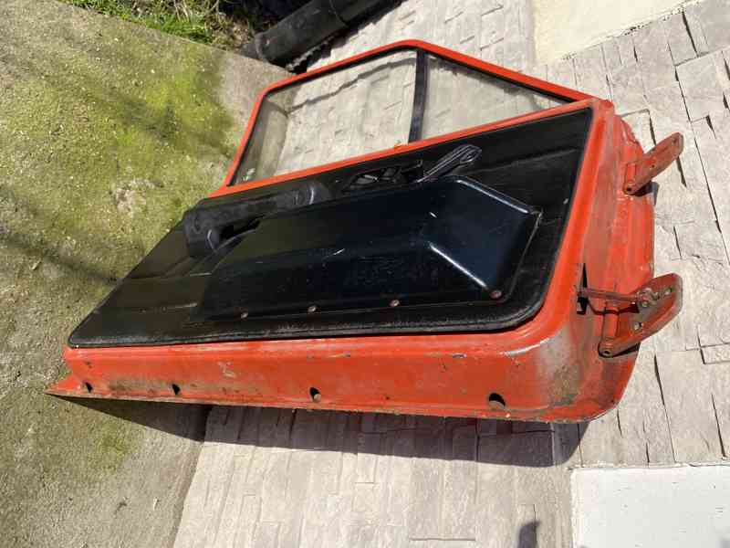 Dveře a kapota motoru Škoda 105, 120, 130 - foto 19