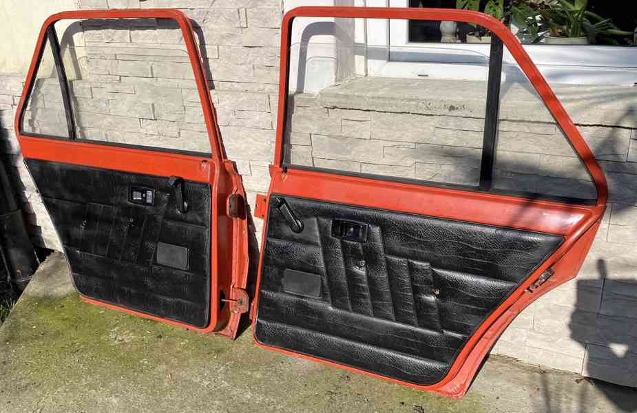 Dveře a kapota motoru Škoda 105, 120, 130 - foto 10