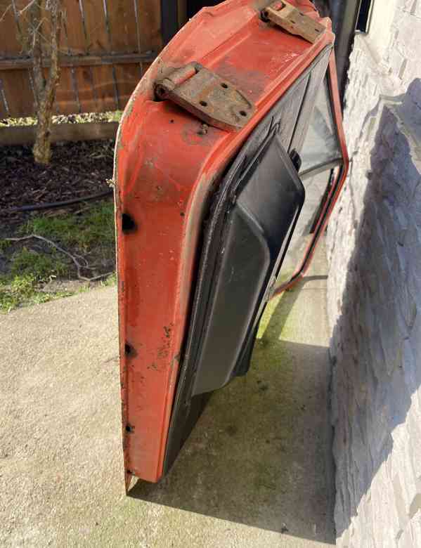 Dveře a kapota motoru Škoda 105, 120, 130 - foto 9