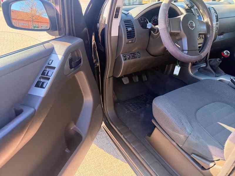 Nissan Pathfinder 2,5DCi 128kw - foto 21