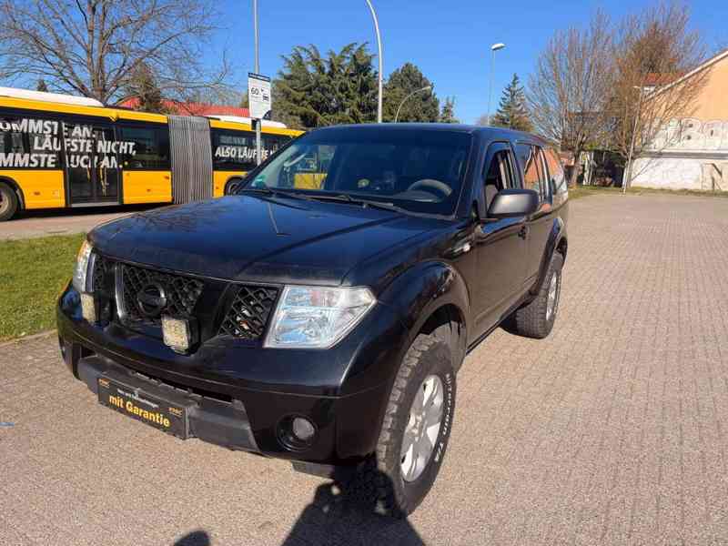 Nissan Pathfinder 2,5DCi 128kw - foto 8