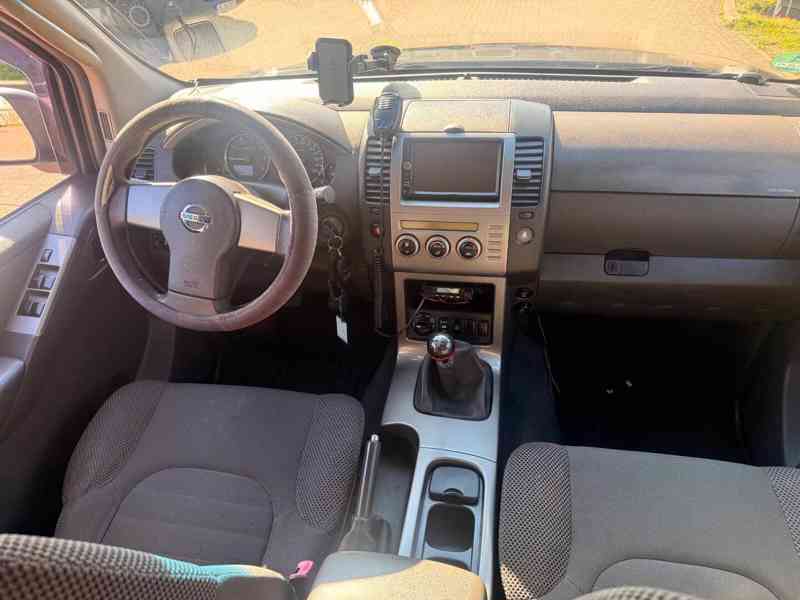 Nissan Pathfinder 2,5DCi 128kw - foto 14