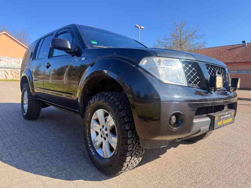 Nissan Pathfinder 2,5DCi 128kw - foto 24
