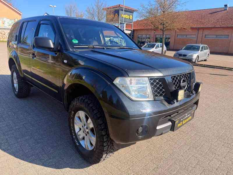 Nissan Pathfinder 2,5DCi 128kw - foto 25