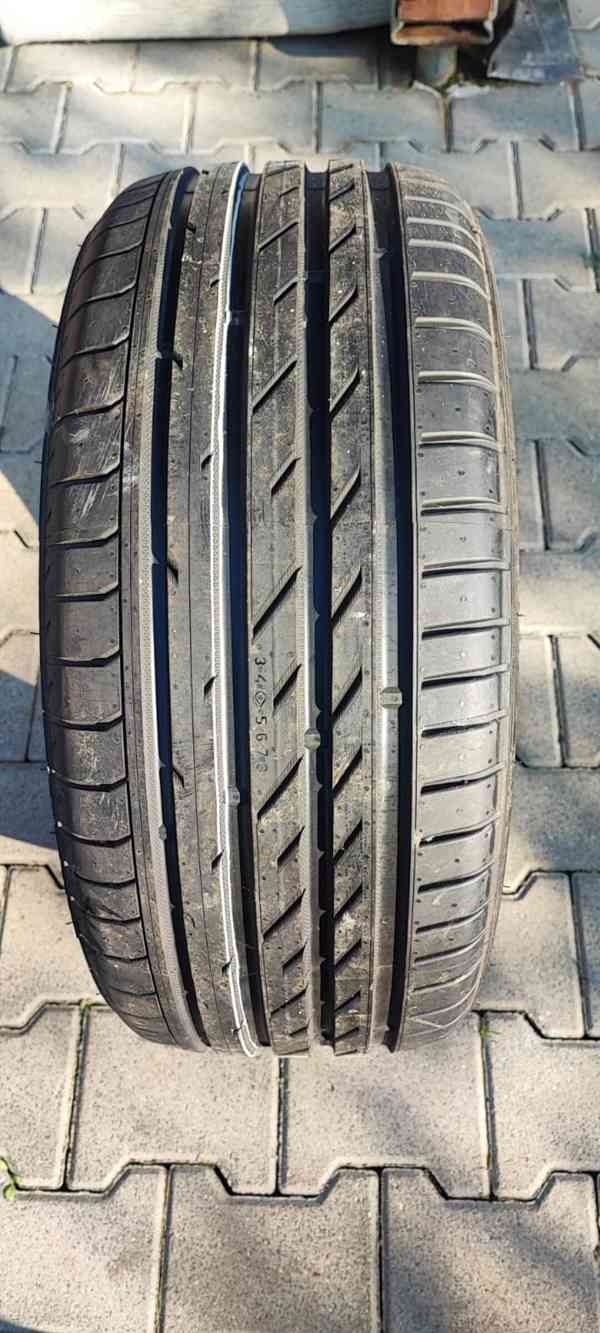 NOKIAN INSIDE 235/45 R18 98W xl - foto 1