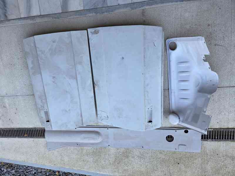 Tatra 613-1 (3) s TP - foto 17