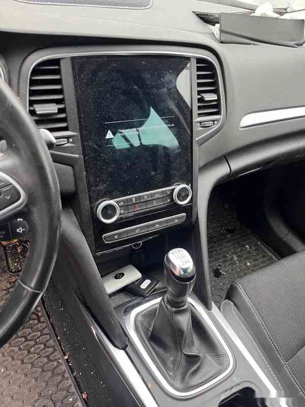 Renault Mégane 1,5dci 85kw rok 2023 - foto 6