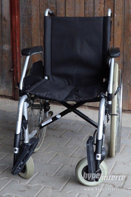 39.-Mechanický invalidní vozík Meyra. - foto 2