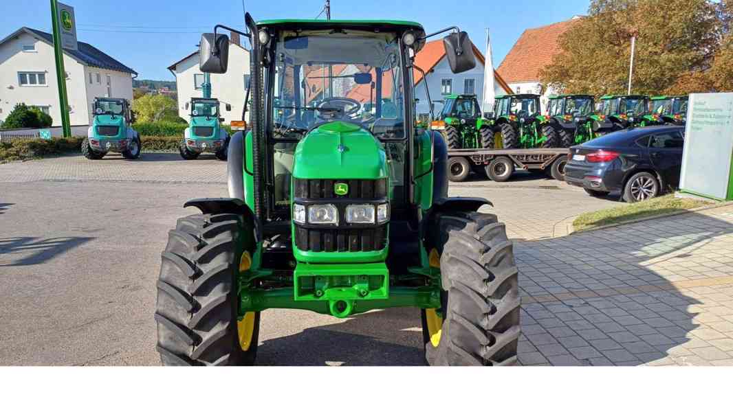 Traktor John Deere 5080 R - foto 3