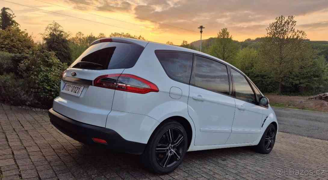 Ford S-MAX 2,0   7-míst, 120kW (bez adblue) - foto 2