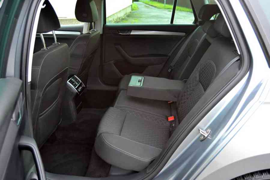 Škoda Superb 2.0 TDI 110kW Style+ DSG kombi - foto 10