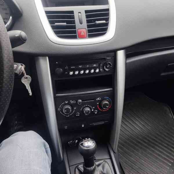 Peugeot 207 1,4 - foto 32