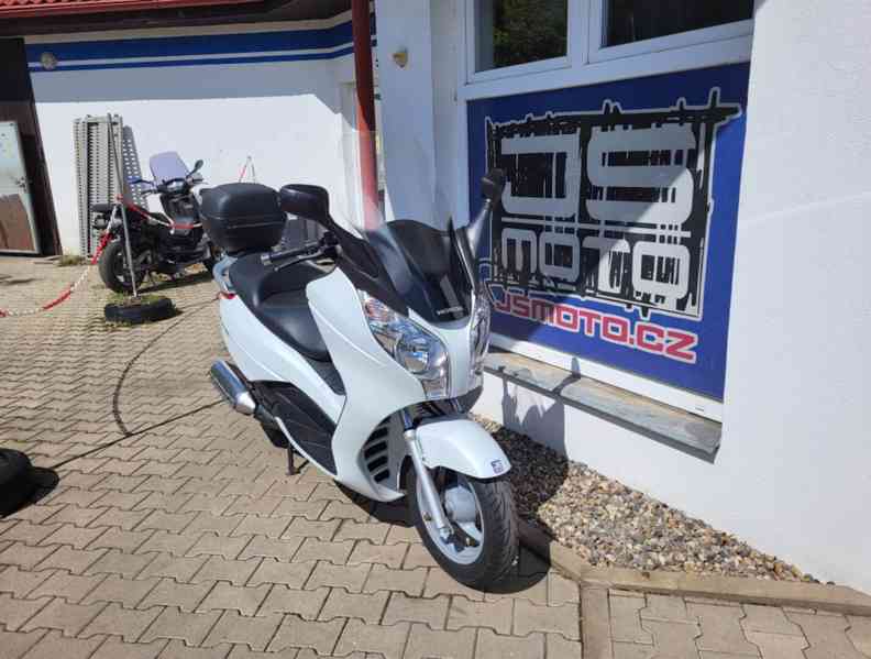 Honda S-Wing 125 ABS - foto 4