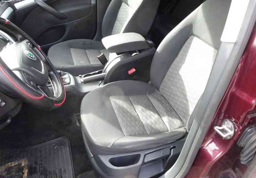 Škoda Octavia 1.6 TDI Combi r.v.2010 (77 kw) stk:12/2027 - foto 14