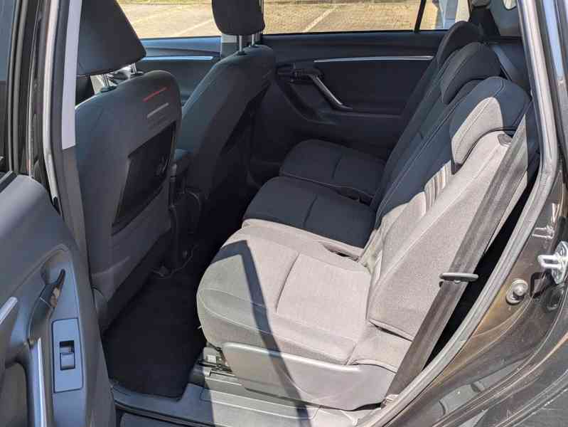 Toyota Verso 1.8i Edition-S benzín 108kw - foto 15